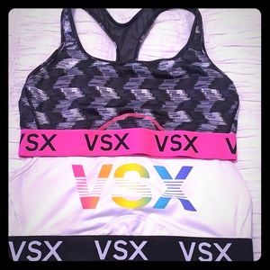 Sold with another bundle.